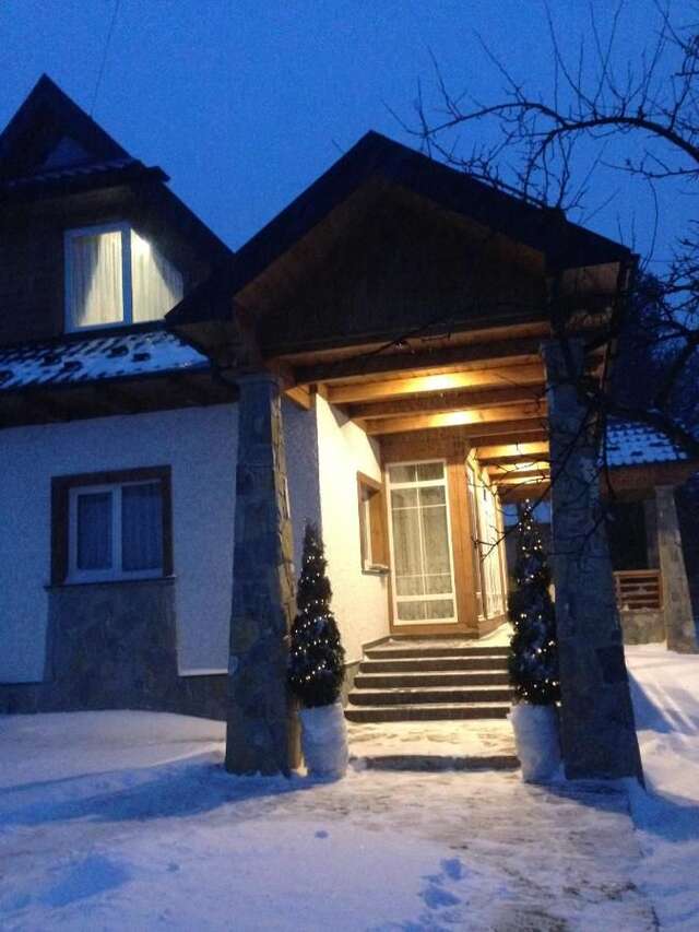 Гостевой дом Cottage Familiya Верховина-21